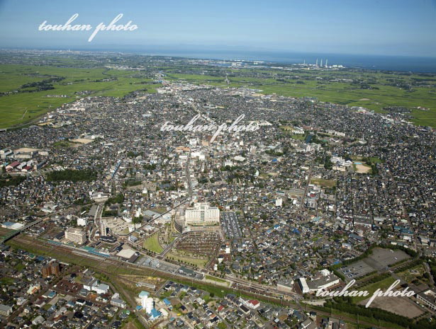 新発田駅と新発田市街地(2011/8)