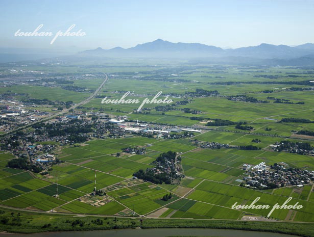 高田平野(上越IC付近より米山)(2011/8)