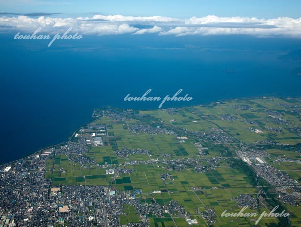 長浜の田園地区と姉川河口付近より琵琶湖(2012/8)