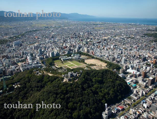 松山城（日本百名城）より松山市街地(2013/9)