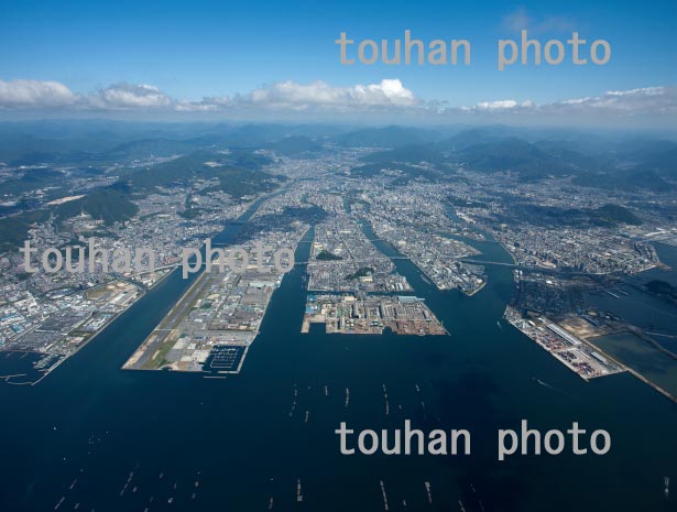 広島港より広島市街地(三角州)(2013/9)