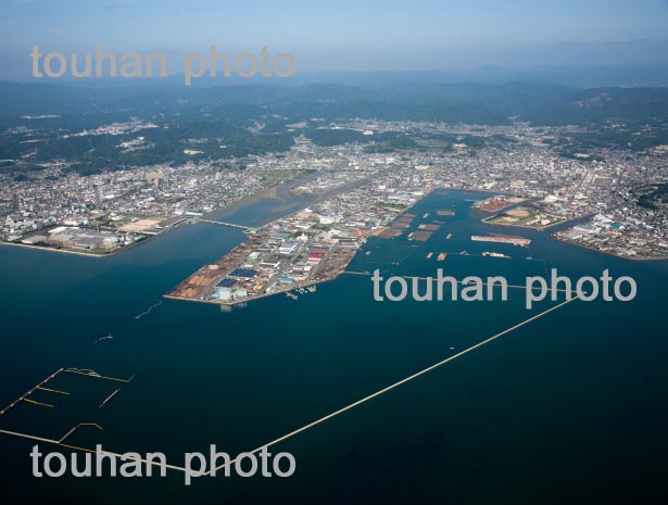 松永湾より東尾道、松永の街並み(2013/10)