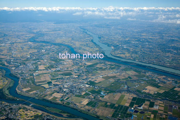 濃尾平野(揖斐川、長良川の間の海津町より輪中地区と岐阜羽島方面）(2014/10)