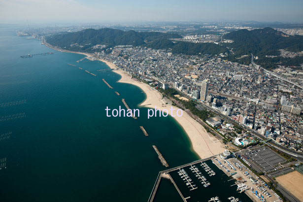 須磨海水浴場の海岸より須磨浦公園方面(2014/10)