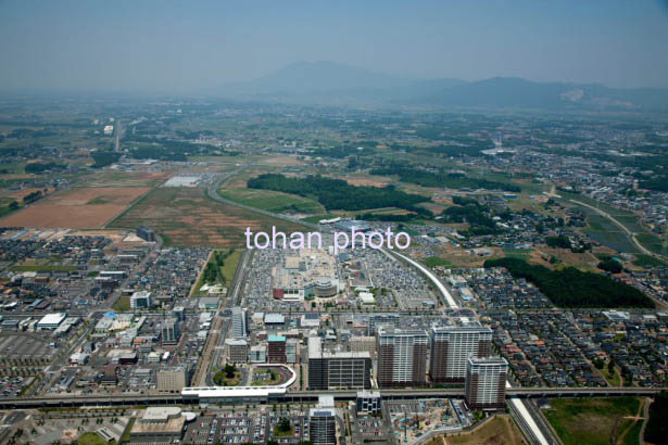 研究学園駅周辺より筑波山方面(2014/6)