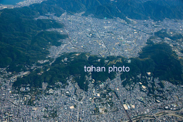 京都府山科駅と山科区全景(撮影高度3,000m)(2014/10)