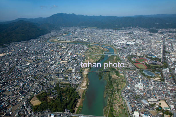 桂川(桂離宮)より嵐山方面(2014/10)