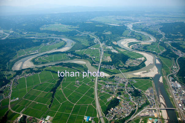 信濃川と魚野川合流地区周辺と関越自動車道(越後川口IC)周辺(2014/8)