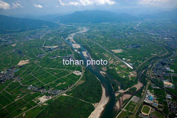 阿賀野川と早出川(秋葉区周辺より上流方面)(2014/8)