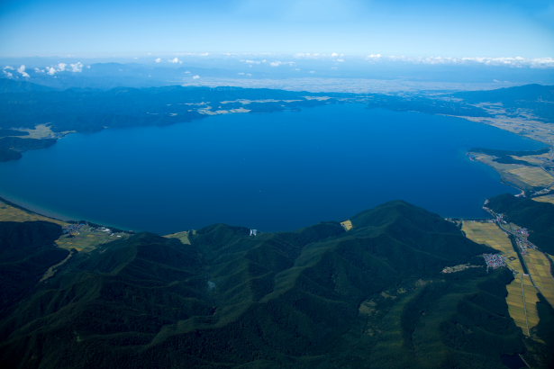 猪苗代湖(金山,五万堂山付近より磐梯山方面)磐梯朝日国立公園(2015/9)