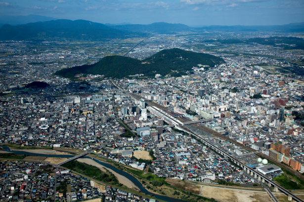 福島市街地と荒川,福島駅周辺(2015/9)