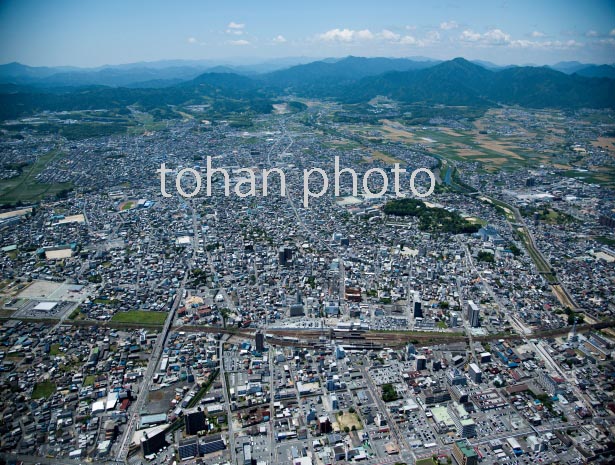 松坂駅と松坂市街地(松坂城跡)(2016/6)