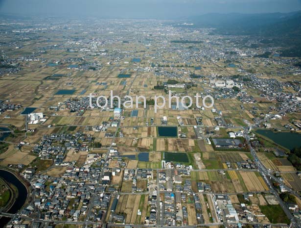 奈良平野(条里地割)大字東田より天理市方面(2016/11)