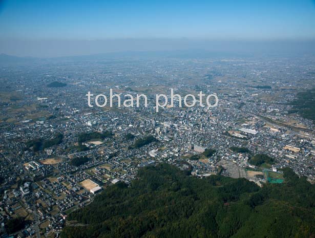 鳥見山緑地周辺より桜井駅と桜井市街地より奈良盆地(2016/11)