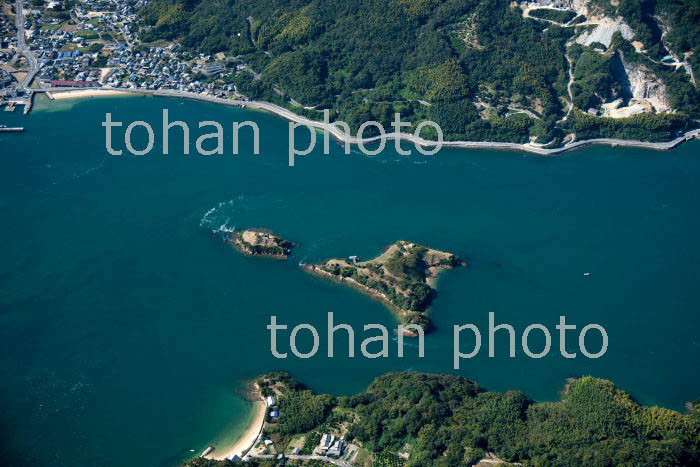 能島城跡と鯛崎島(二島全体を城郭化した海城)瀬戸内海の島々(2018/10)