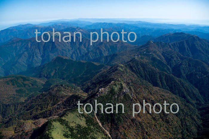 石鎚山(日本百名山,日本百景,日本七霊山,石鎚山脈,石鎚国定公園)と四国山地(2018/10)