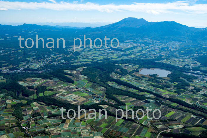 嬬恋村の高原野菜地区(田代湖,大笹地区より浅間山方面)(2018/10)