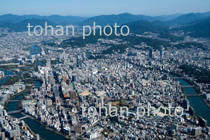 広島市街地中心地(吉田町)周辺より横川,白島方面(2018/10)