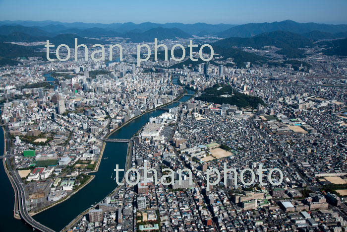 広島市街地(宇品地区)周辺より横川,広島駅方面(2018/10)