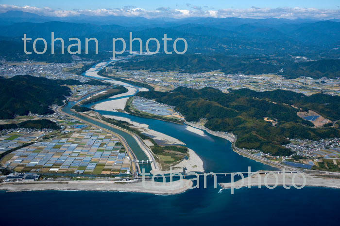 仁淀川河口と仁淀川河口大橋付近(2018/10)