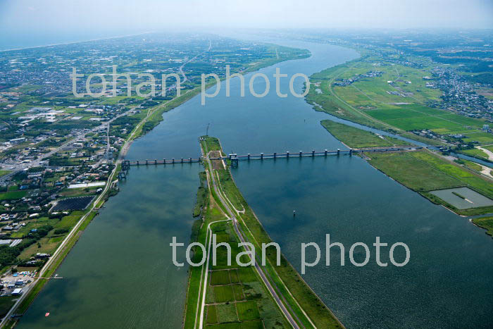 利根川,常陸利根川,黒部川の合流地より銚子(利根川河口)方面(2019/8)