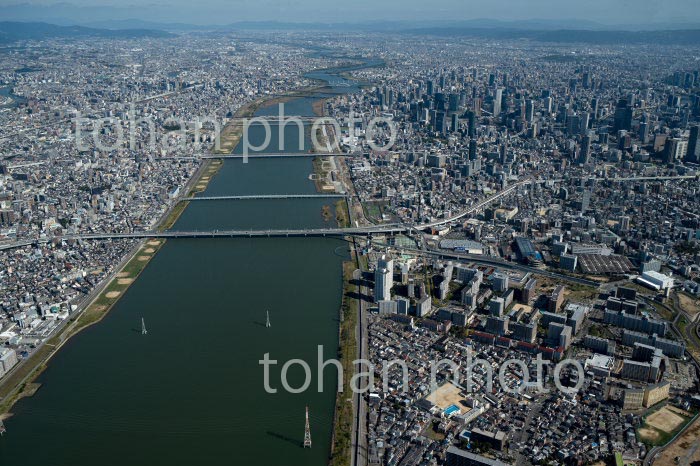 淀川と大阪駅,大阪市街地(2020/10)