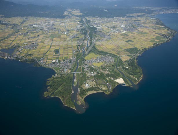 安曇川,舟木の鳥跡状の三角州(2010/9)