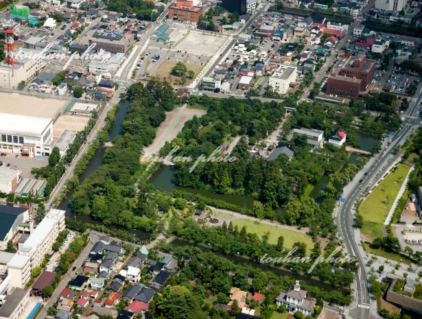 鶴ヶ岡城跡,鶴岡護国神社(鶴岡公園)(2011/8)