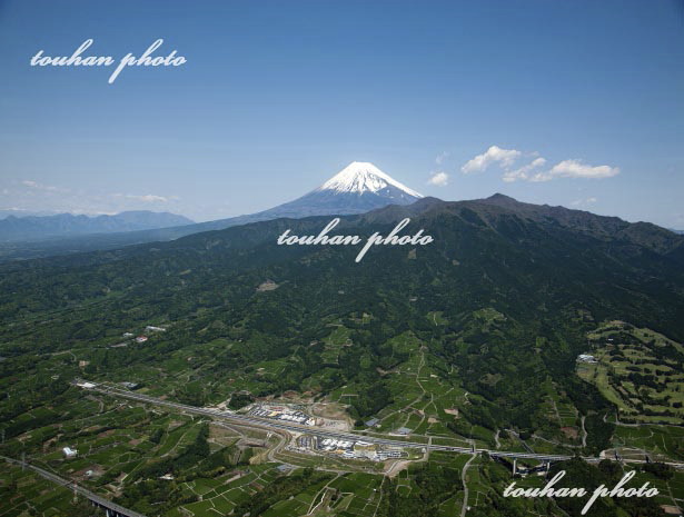 新東名高速道路,駿河湾沼津サービスエリアより富士山(2012/5)