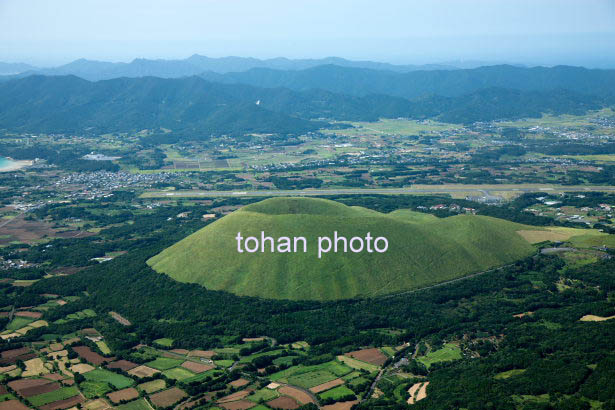 福江島(鬼岳と五島福江空港)(2014/9)