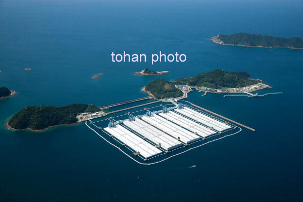 上五島国家石油備蓄基地の洋上貯蔵施設(青方湾,折島)五島列島(2014/9)