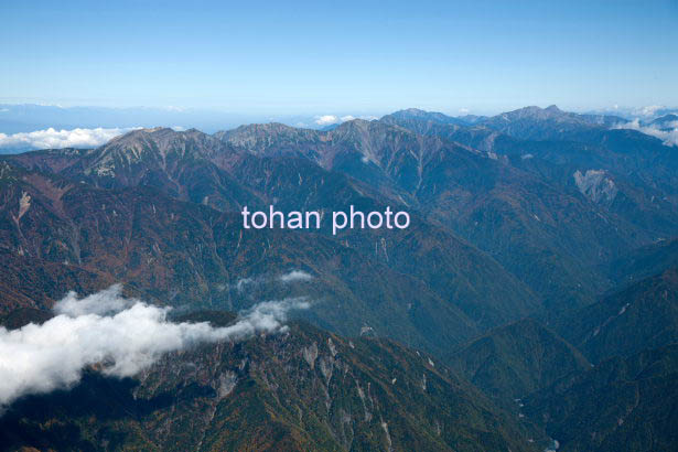 南アルプス山並み(茶臼岳より後方赤石岳,北岳方面)(2014/10)