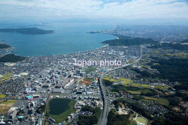 九大学研都市駅周辺より福岡市街地と福岡湾方面(2015/10)