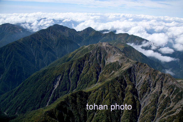 明石山脈(南アルプス)奥聖岳周辺より前聖岳,茶臼岳方面(2015/9)