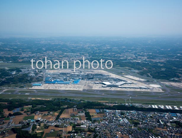 成田国際空港(空港施設,西より東)(2016/5)