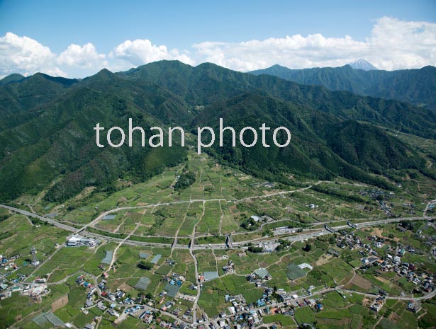 勝沼(一宮町)の扇状地と富士山(2016/6)