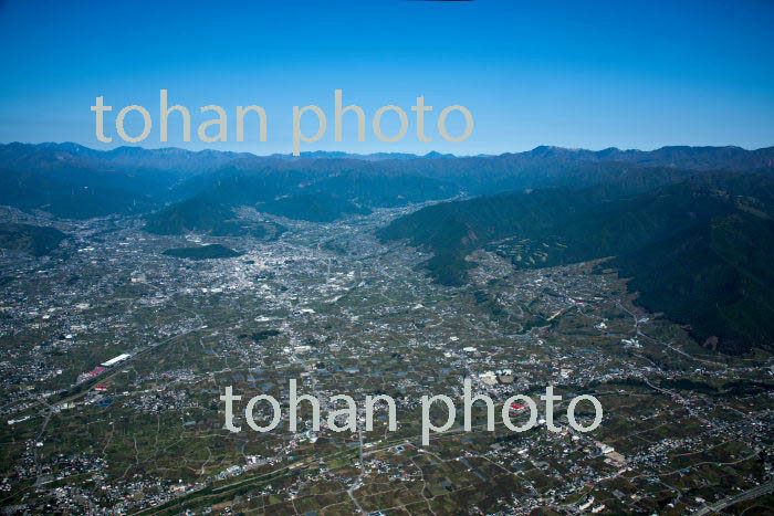 勝沼より塩山,甲州市全景と大菩薩嶺方面(2017/10)