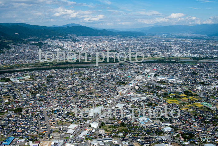 稲里,三本柳地区周辺より長野駅と長野市街地方面(2018/10)