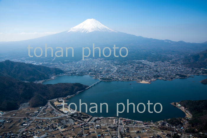 桜満開の河口湖、河口湖大橋周辺より富士山(2018/4)