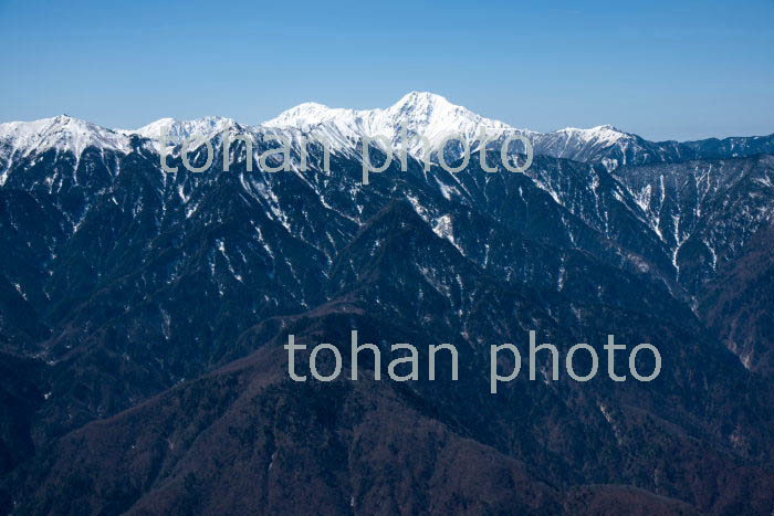 明石山脈の山並み(千頭星山付近より仙丈ケ岳方面)2018/4