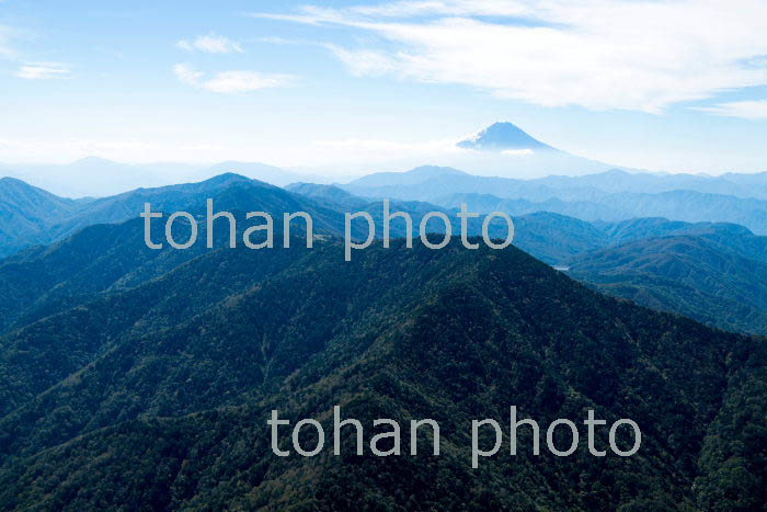 大菩薩嶺と小金沢山,黒岳より富士山(2018/10)