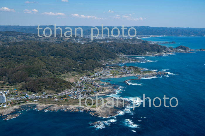 江見吉浦地区より鴨川方面の海岸線(2019/4)