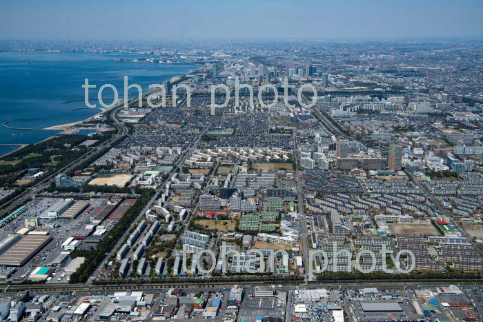 稲毛海岸,高浜の住宅地周辺より幕張,都心方面(2019/4)