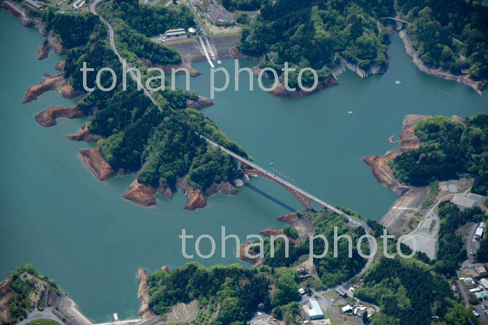 宮ケ瀬虹の大橋(新緑の宮ケ瀬湖)周辺(2019/4)