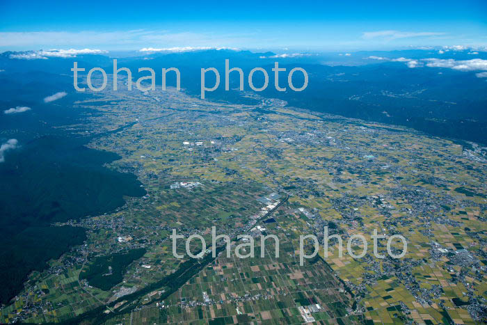 松本盆地(三郷小倉地区より信濃大町方面)(2019/9)