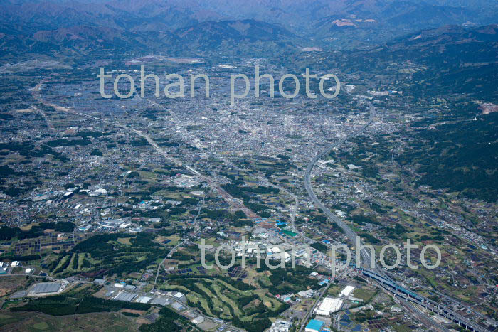 東名高速道御殿場JTC御殿場周辺より御殿場市街地(2019/4)