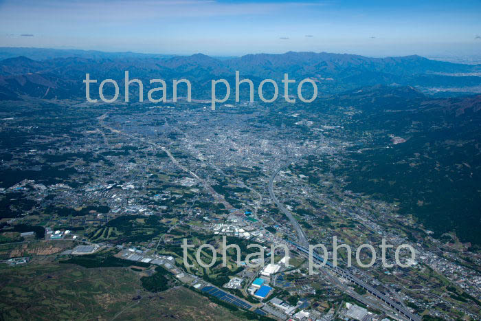 東名高速道御殿場JTC御殿場周辺より御殿場市街地(2019/4)