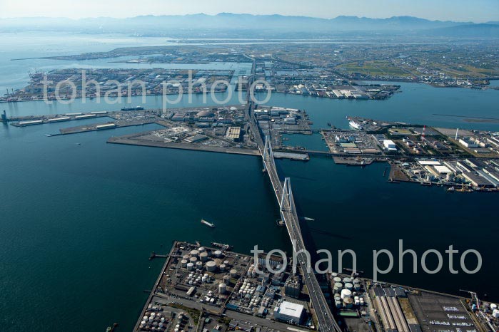 伊勢湾岸自動車道と名古屋港(名古屋港より桑名方面)(2020/11)