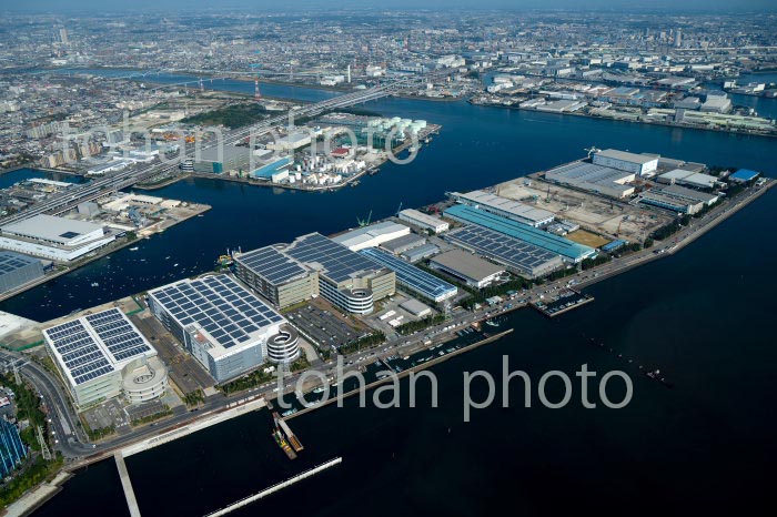 市川市塩浜の物流センター倉庫群(2020/11)