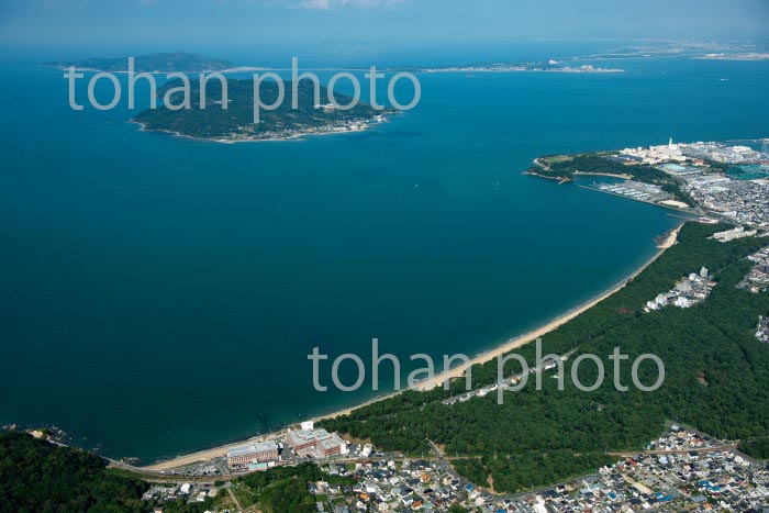 生の松原海岸と能古島(2020/10)